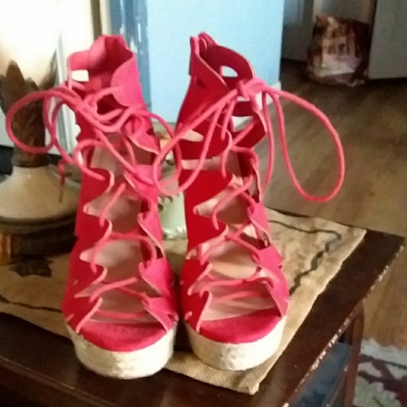 JustFab Shoes - Sexy red high wedges